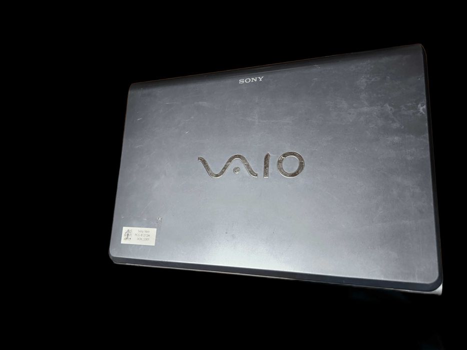 Laptop 17.3''–Sony Vaio, i5, NVIDIA GT 330M, (gta5) ideal gaming light