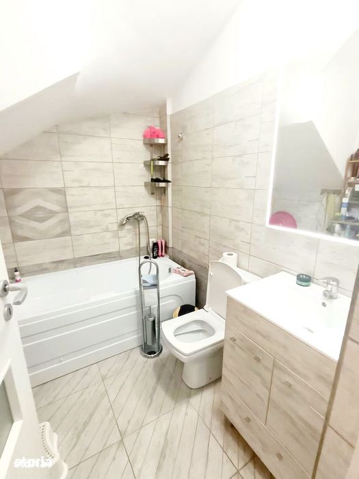 Casă modernă de vânzare în Roșu Chiajna | Mobilată și utilată complet