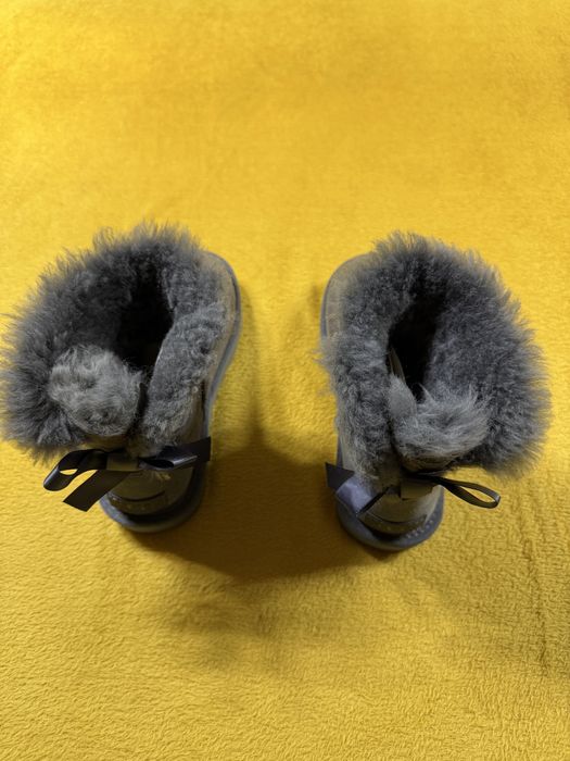 Ugg Mini Bailey Bow 36 noi new