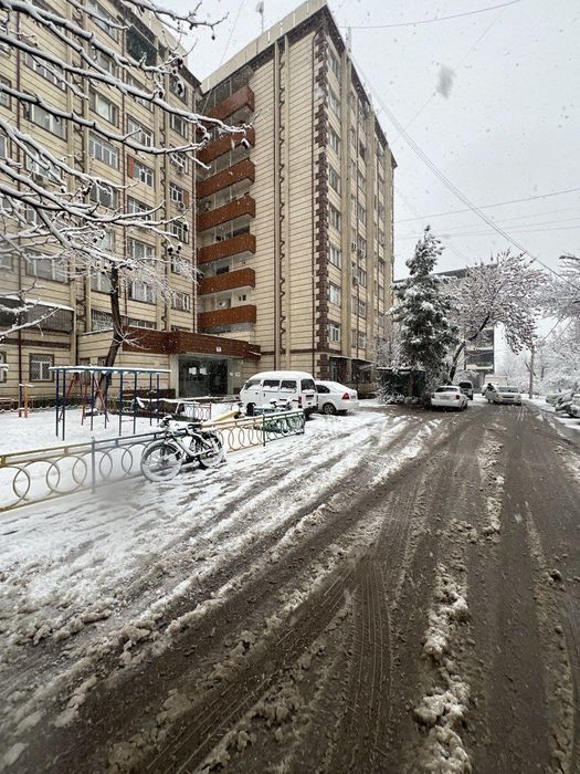 Срочно Олмазор Район Тансикбаев 3да 1хонали, 14м2 Бывший Общежит Сотил