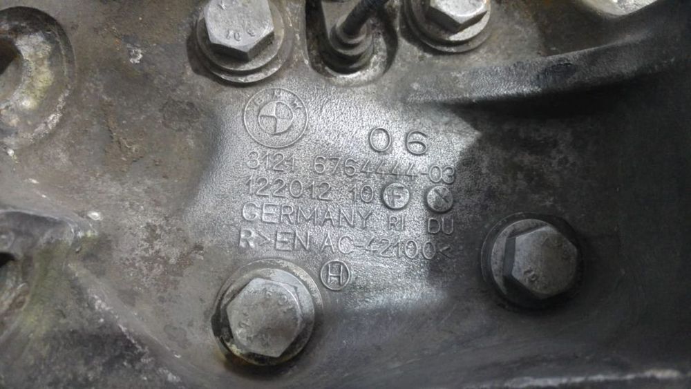 fuzeta dreapta fata bmw seria 1  e81 6764444-03