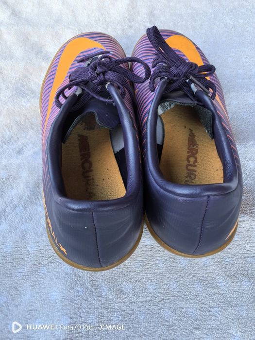 Детски футболни обувки nike за зала номер 32 стелка 20см