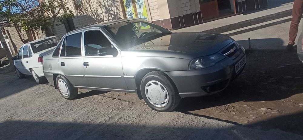 nexia 2 dons 1.6 sotiladi