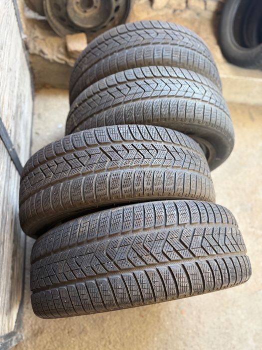 235 60 18 Pirelli