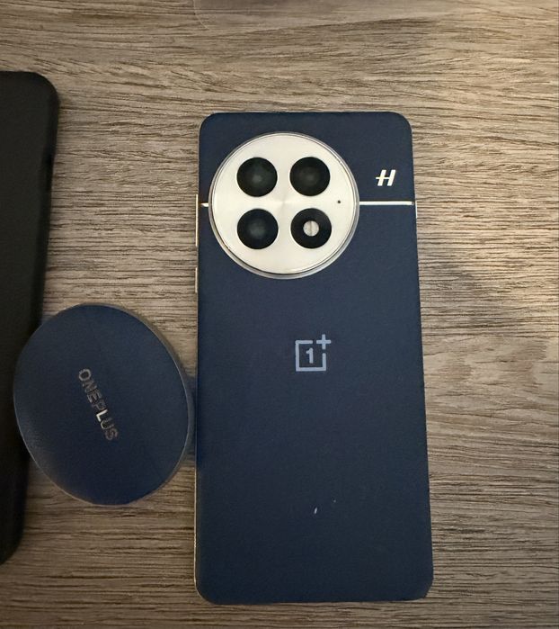OnePlus 13 + оригинални слушалки + 100W зарядно