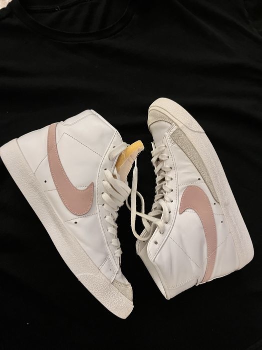 Vând Nike Blazer