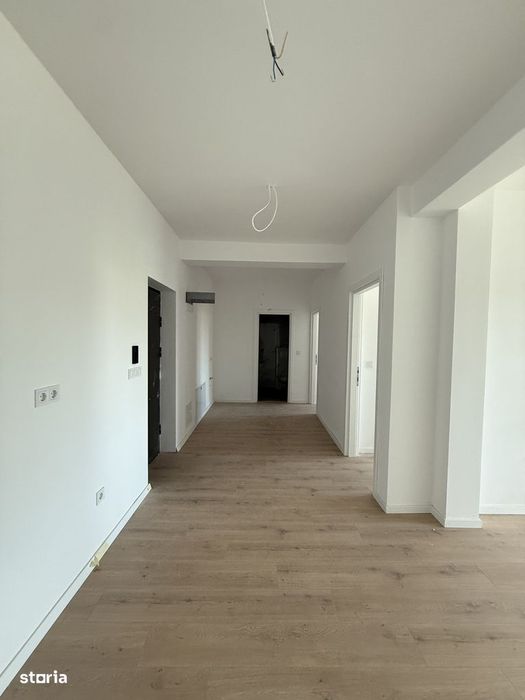 Apartament 3 camere , terasa generoasa și parcare subterană
