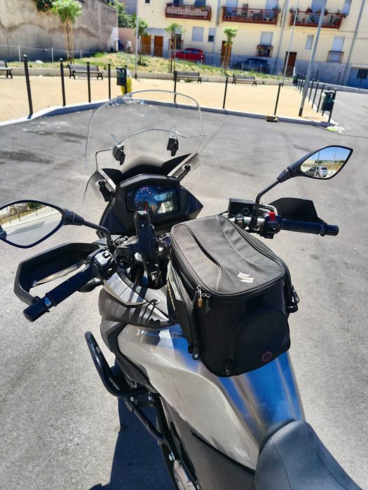 Motocicleta Suzuki V-Strom DL650, 13500km, 645cc, 52kw(71cp); an fabricatie: 2021