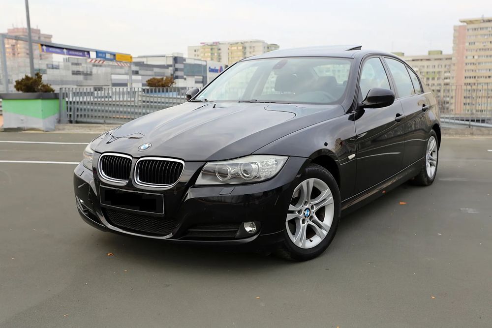 BMW Seria 3 Trapa Xenon Navigatie Recent adusa