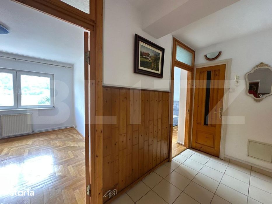 Apartament 4 camere, 100 mp, 2 parcari + 2 boxe, etaj 1, zona Noua - B — fotografia 2