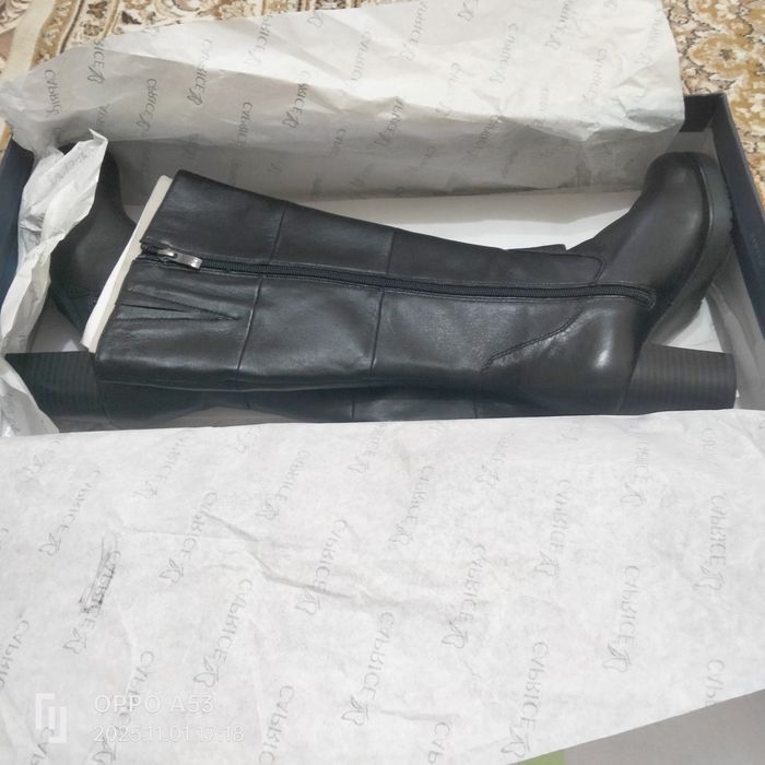 Продам новый осенний сапоги 37размер