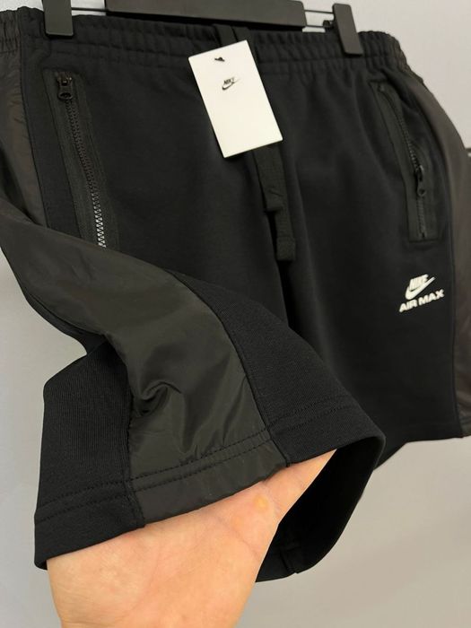 Nike Air Max - pantaloni scurți