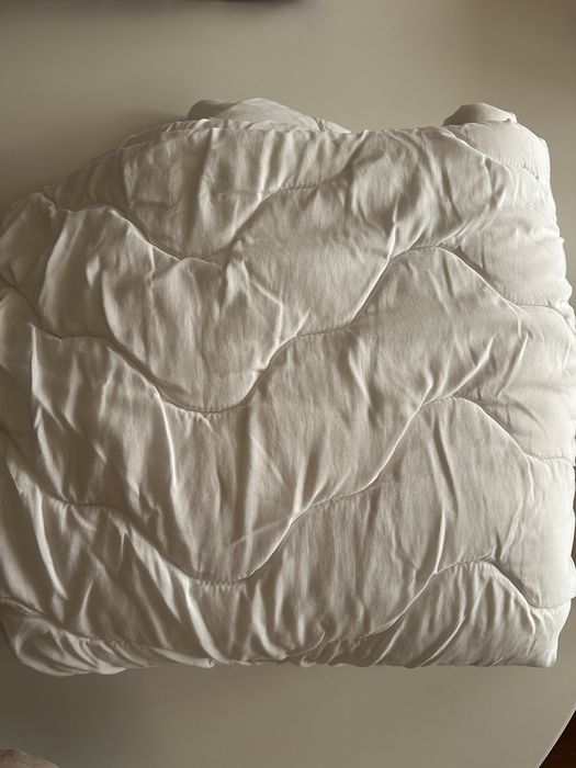 Одеяло 2-спальное и комплект постельного белья