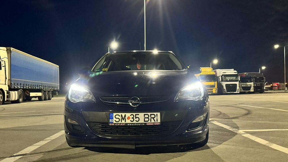 De vânzare Opel Astra j