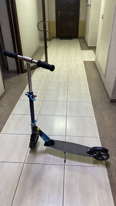 Самокат roces синий