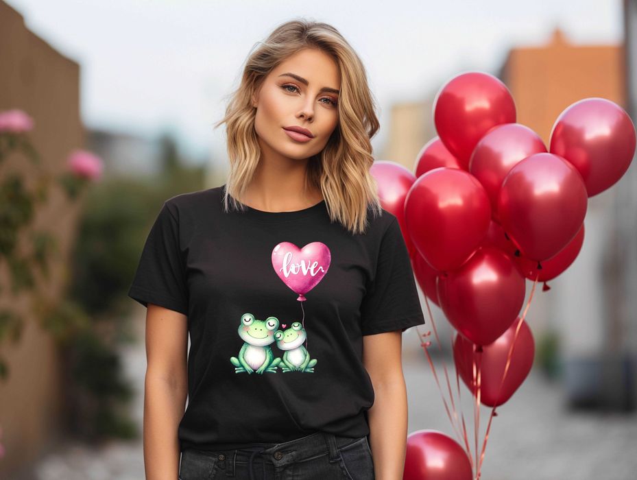 Разнообразни модели тениски със СЪРЦА, дамски тениски