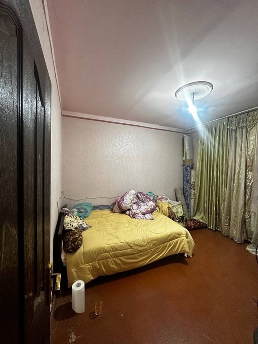 Продаются 3х комнатная квартира На 1 этаже Келес