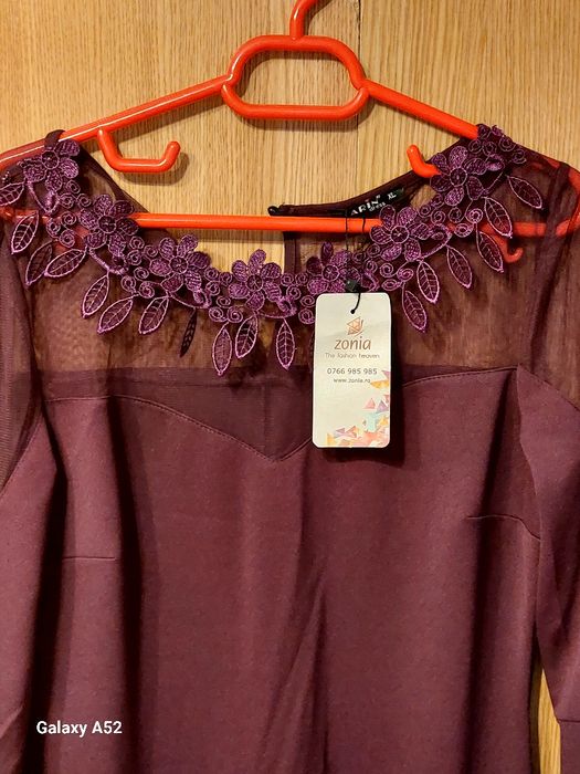 Rochie din triplu voal.