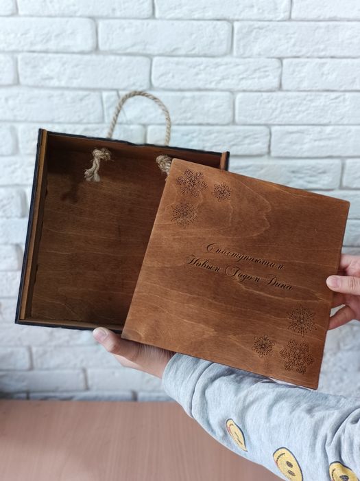 Подарочные деревянные коробки