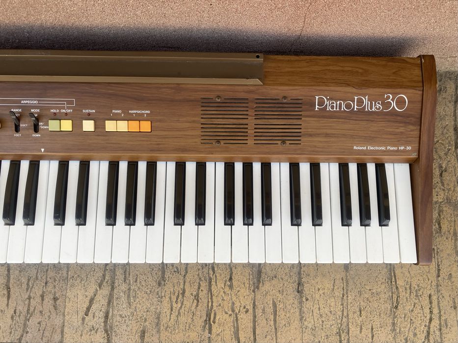 HP-30. Piano Plus30.