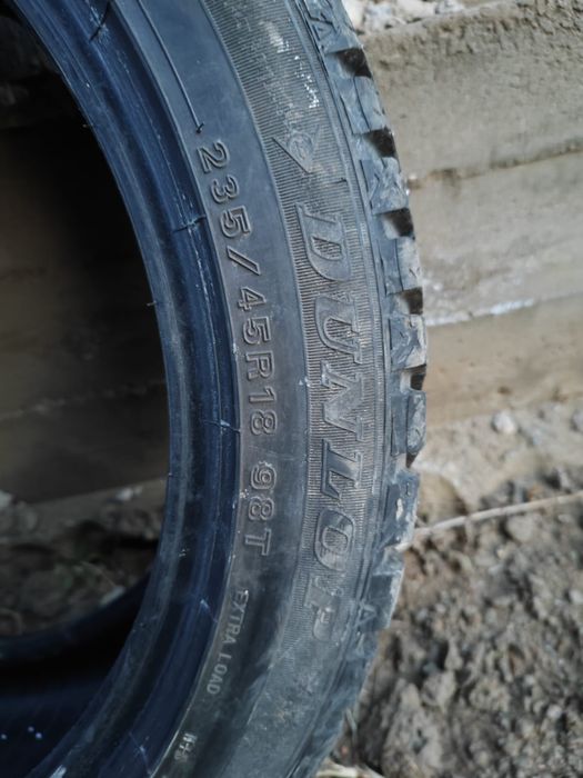 Шины зимние . Продам шины