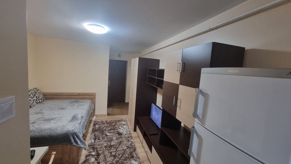 PF închiriez garsonieră  în Galata
