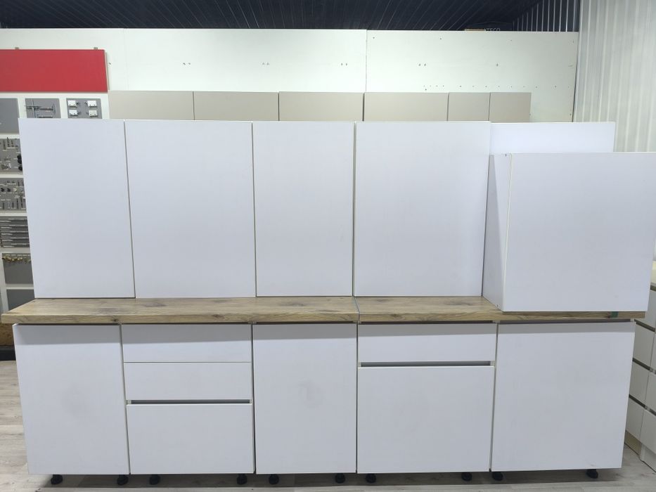 Кухонный гарнитур 3,25 м. Новый