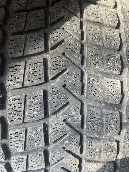 2 шины Maxxis зима 265 70 R16