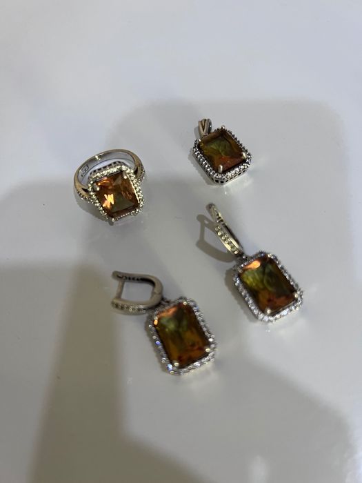 Изделия из серебра с камнями Султанит