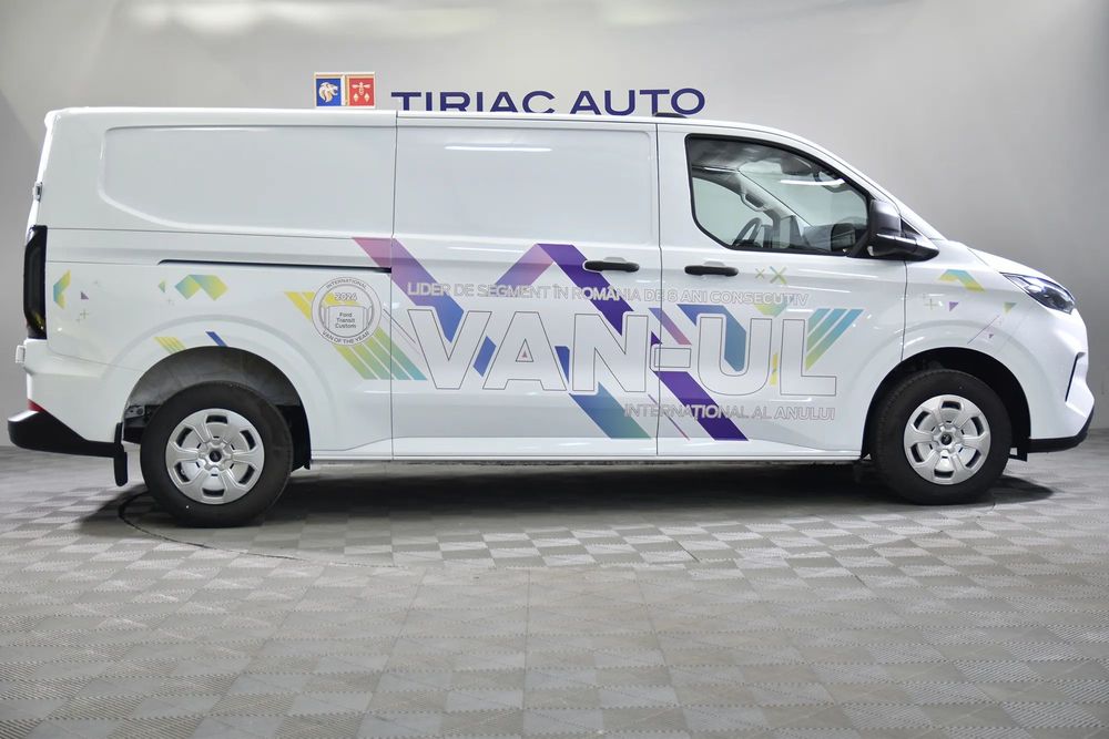 Ford Transit Custom Van FORD CUSTOM Van 320L - 2.0L diesel 136CP Manuala FWD - demo