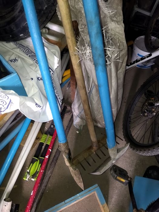 Топор, пила, ремень