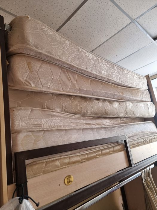 Матрасы много по 2000