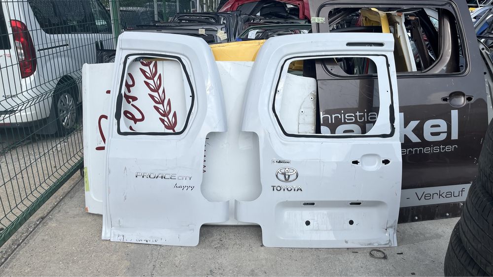 Багажна врата лява и дясна Toyota Proace,Opel Vivaro,Citroen Jumpy