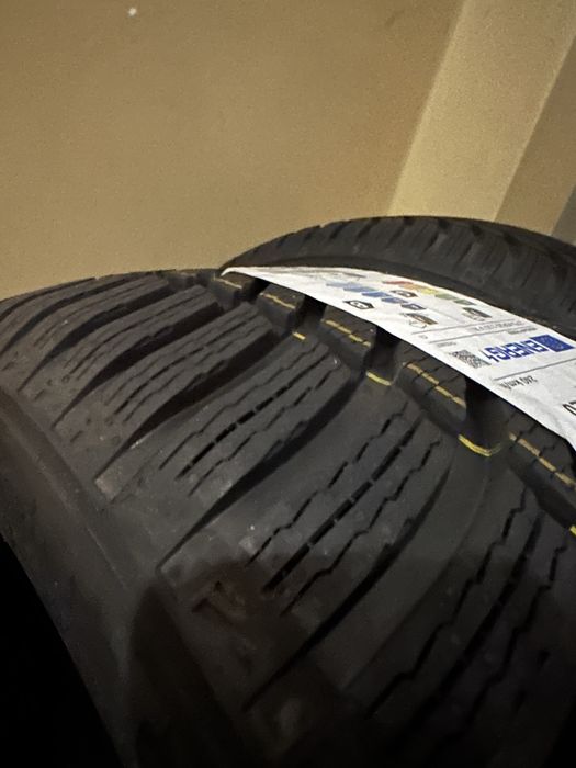 Продавам чисто нови Гуми NOKIAN 275/45R20 110V XL Snowproof 2 SUV