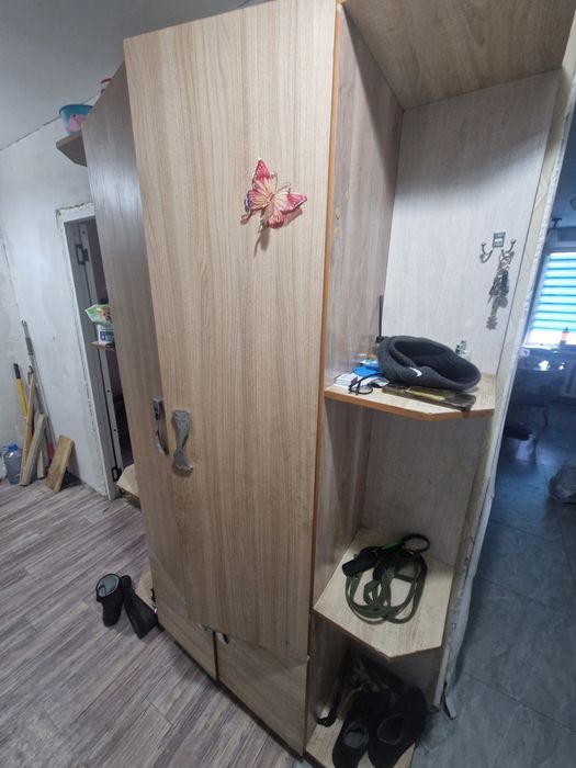 Шкаф прихожую бежевая