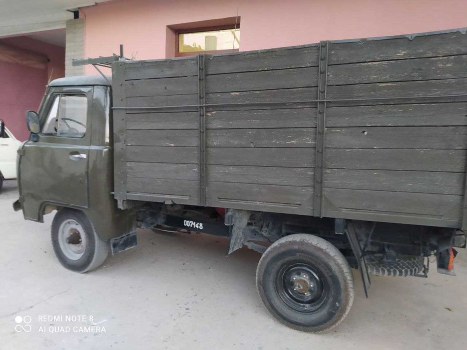 УАЗик бортовой сотилади