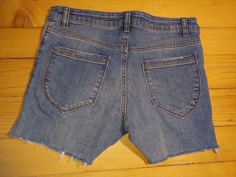 Къси дънки с перли