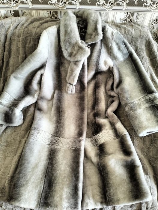 Отдам даром мутоновую шубу!