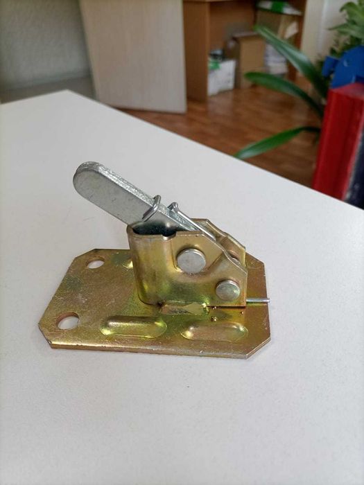 Чироз (пружинный зажим для опалубки)