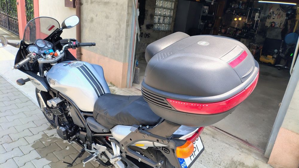 Yamaha FZS 600 Fazer  FZ6