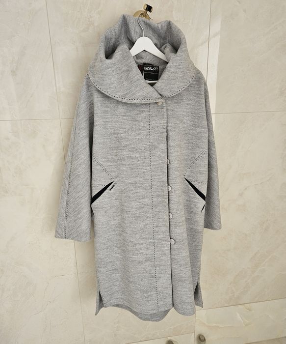 Продам новое Турецкое пальто 50р