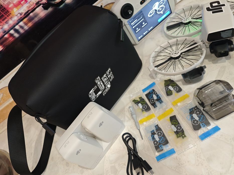 Продам почти новый квадрокоптер,дрон DJI Flip