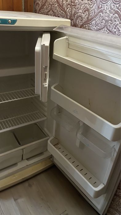 Холодильник рабочий