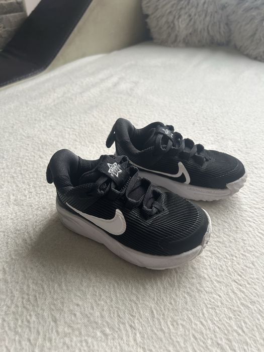 Маратонки nike 22 номер