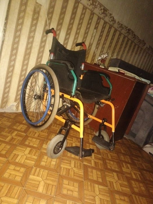 Продам коляску цена 85000