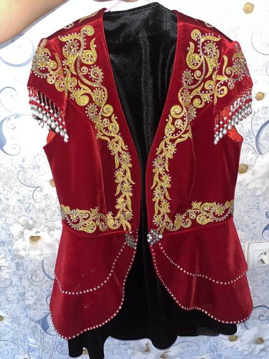 Кәжекей қазақша киім.