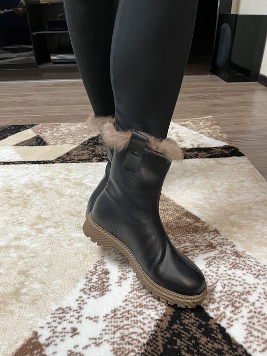 Продам новые ботинки