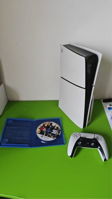 Ps5 Slim 825GB in stare perfecta