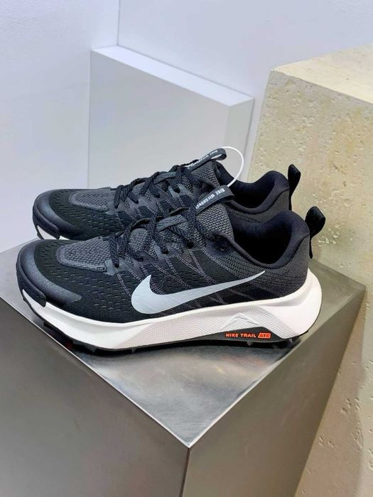 Продавам нови мъжки маратонки Nike Wildhorse 10 trail black white
