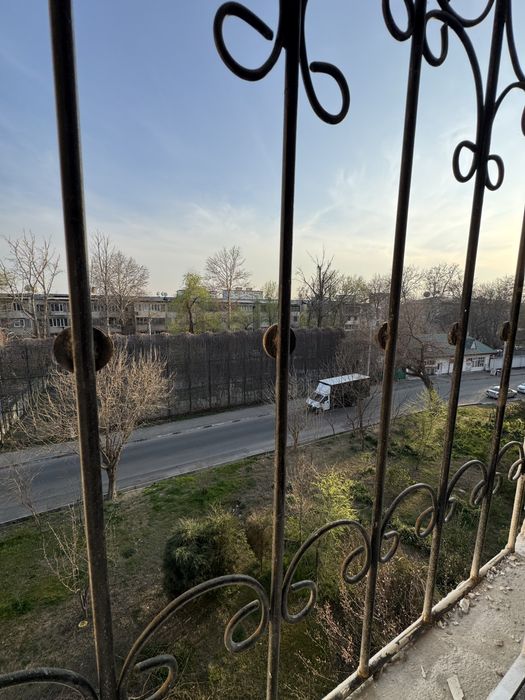 Квартира вторичка 3 комнатная массив куйлюк Мирабадский